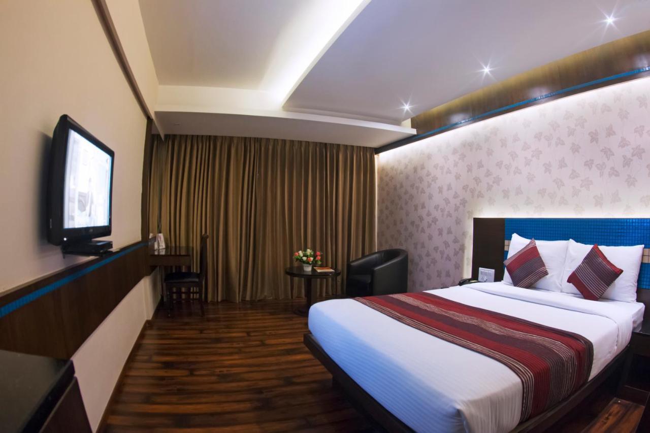 President Hotel Мисор Екстериор снимка