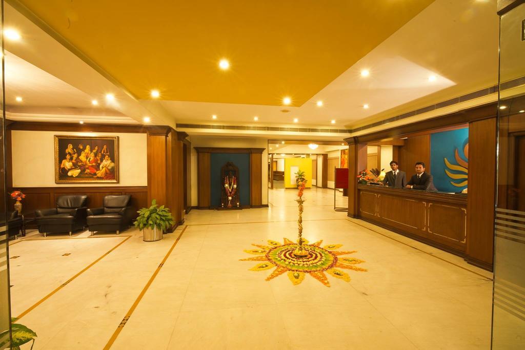 President Hotel Мисор Екстериор снимка