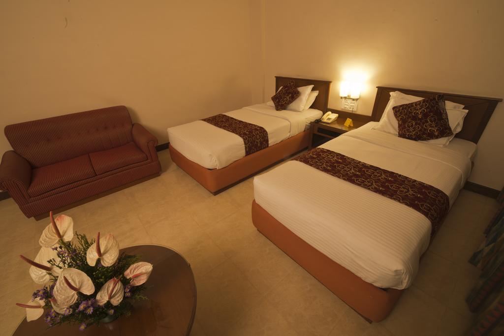 President Hotel Мисор Екстериор снимка